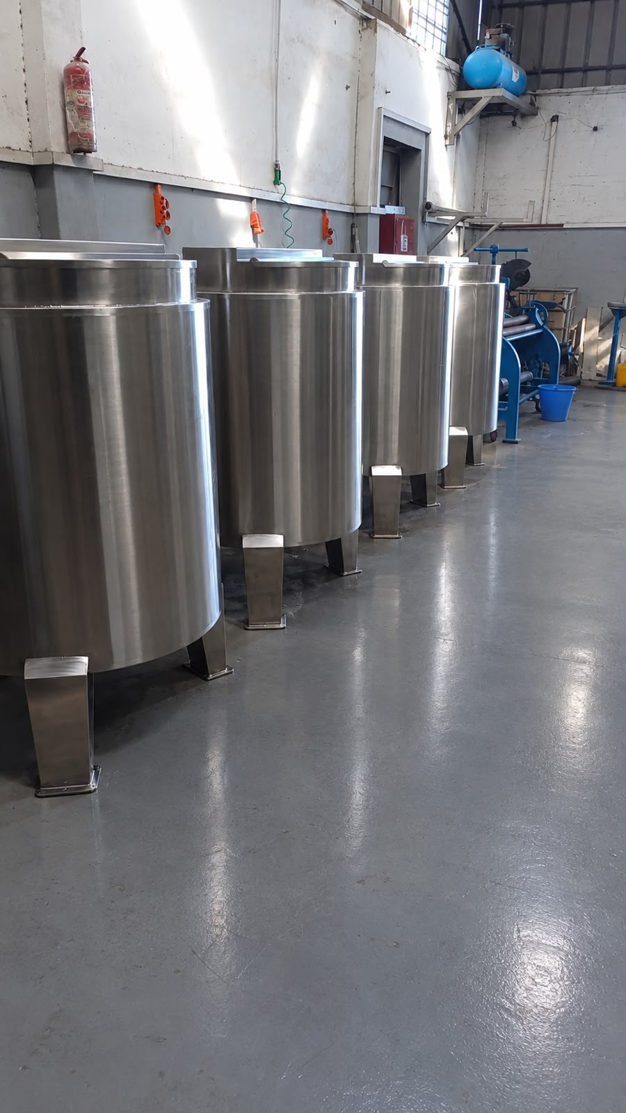Stainless Steel Tanks photo