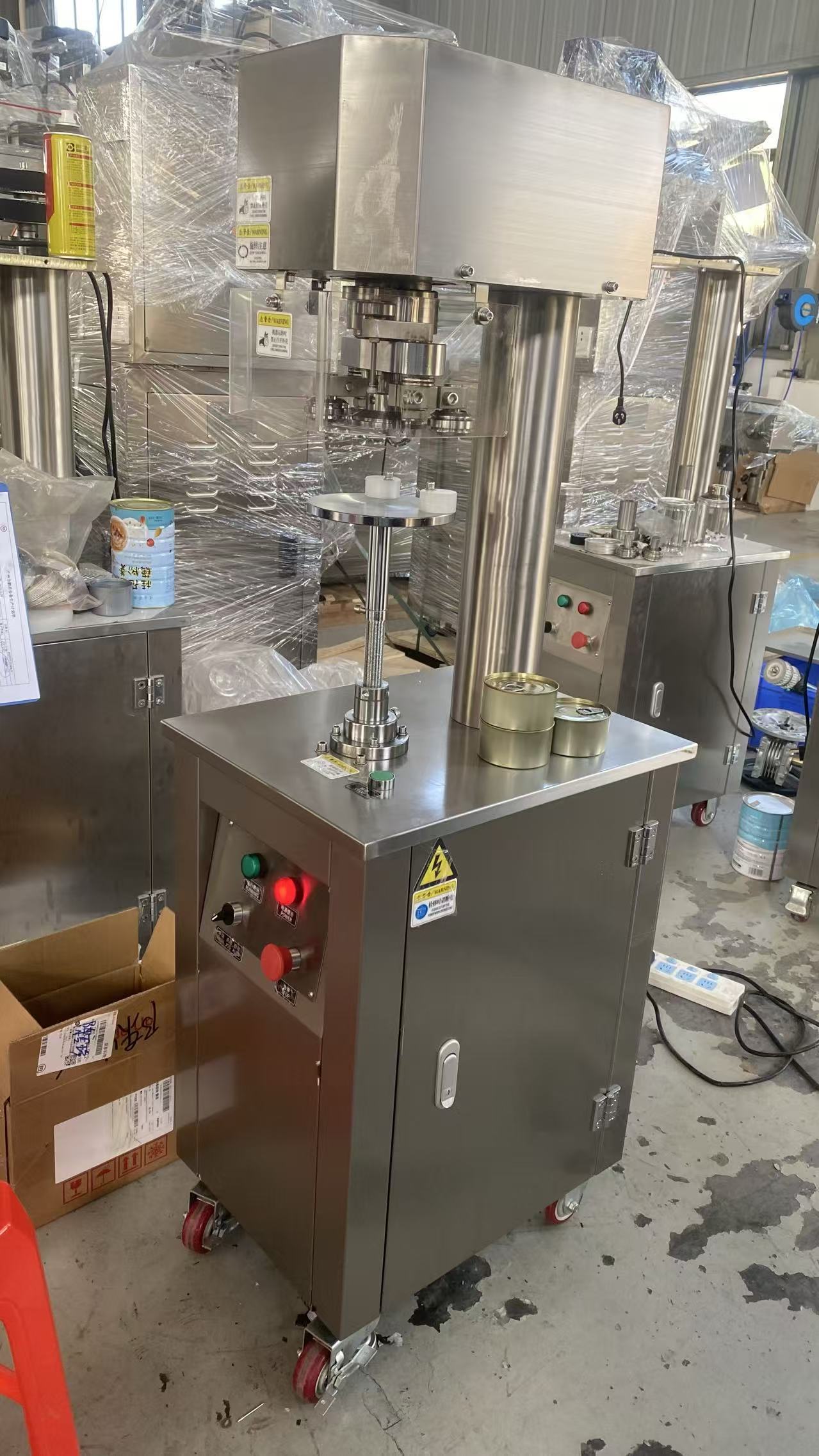 Semi-auto Can Sealing Machine photo